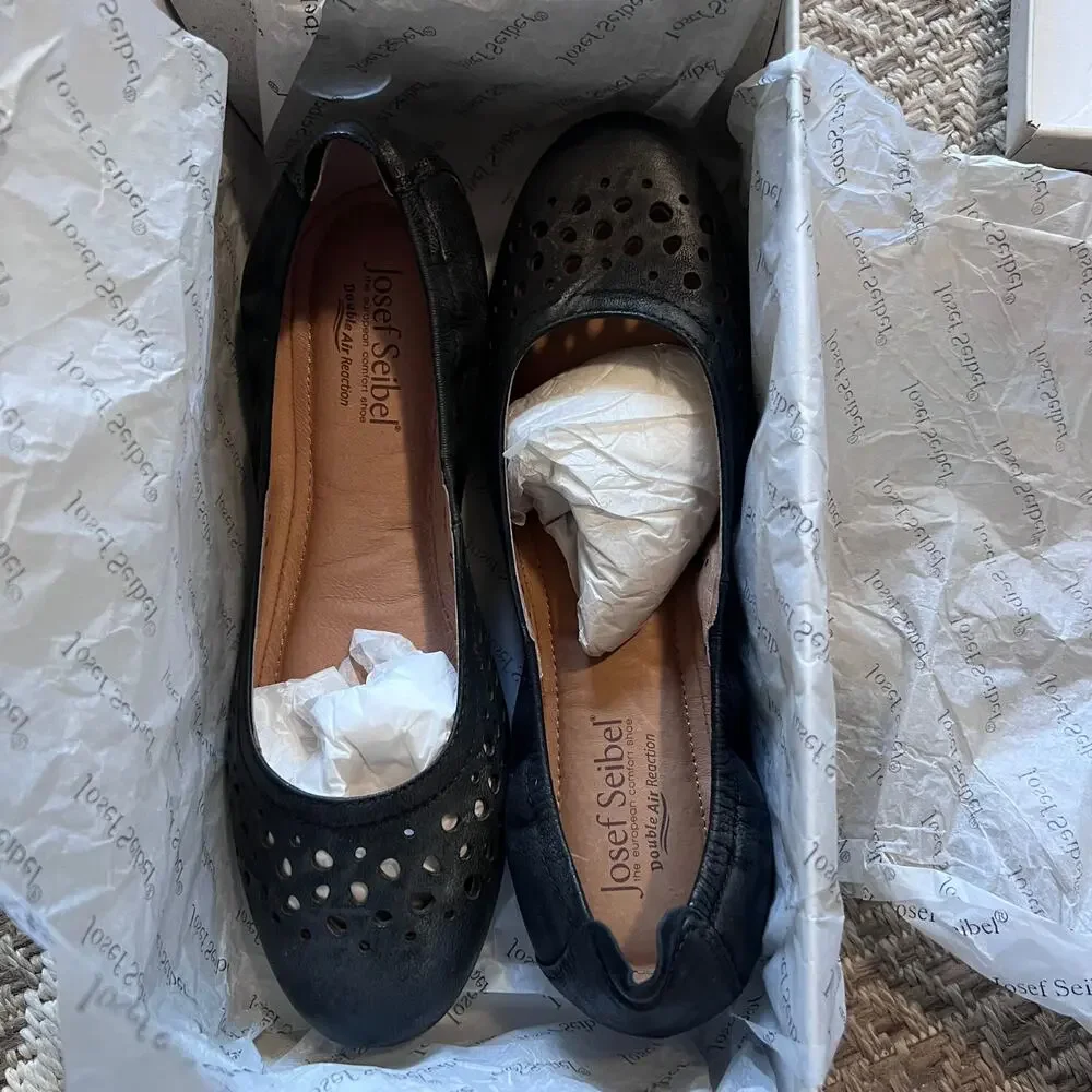 Josef Seibel Pippa Flat Sz 39/ US 8-8.5